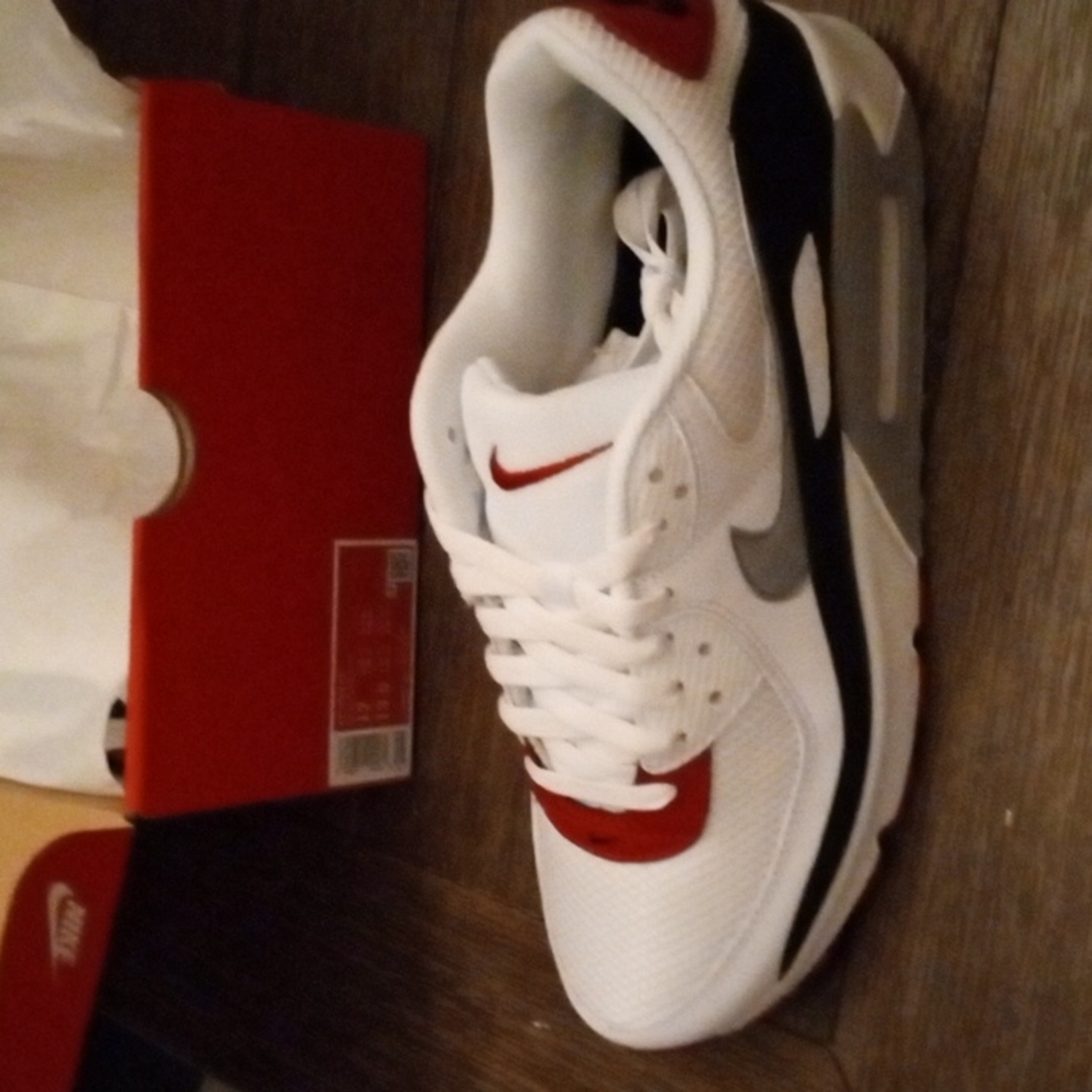 Brand New Nike Air Max 90 size 12